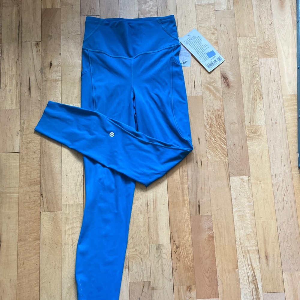 NWT Lululemon Hawaiian blue fast and free tight size 4